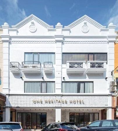 One Heritage Hotel เซเรมบัน ภายนอก รูปภาพ