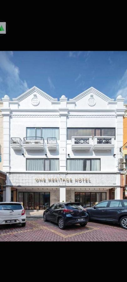 One Heritage Hotel เซเรมบัน ภายนอก รูปภาพ